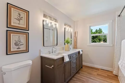 Bath - 4017 E Pratt Ave, Spokane, WA 99204 photo 1 of 4