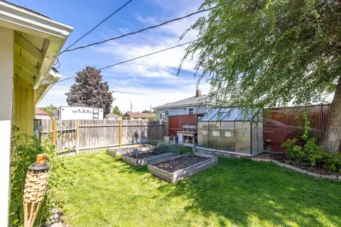 Exterior - 1638 E Joseph Ave, Spokane, WA 99208 photo 5 of 17