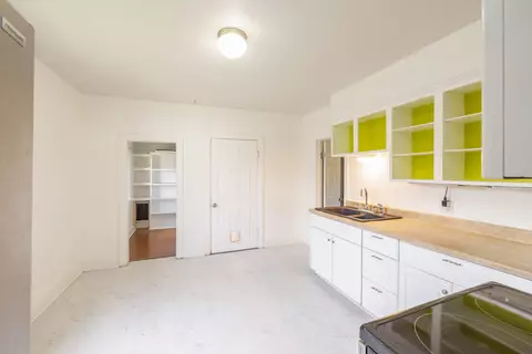 Kitchen - 1638 E Joseph Ave, Spokane, WA 99208 photo 3 of 3