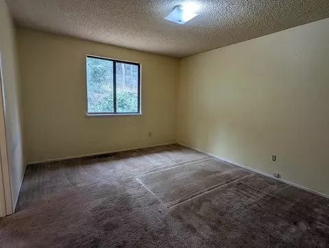 Bedroom - 3718 E 13th Ave, Spokane, WA 99202 photo 4 of 6