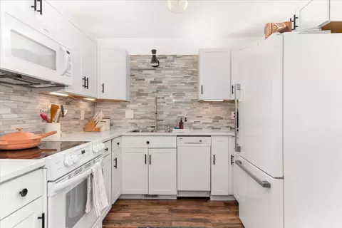Kitchen - 3917 E 22nd Ave, Spokane, WA 99223 photo 2 of 3