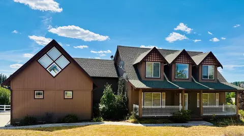 7707 S Chestnut Ln, Mica, WA 99023