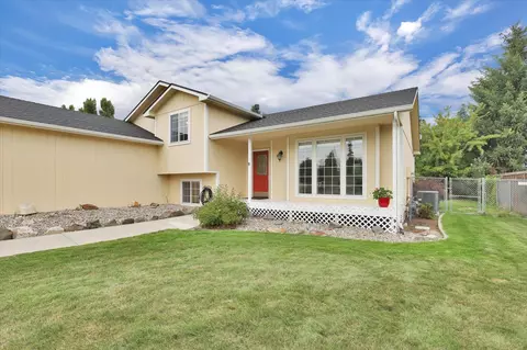 Exterior - 201 E Trevor Rd, Colbert, WA 99005 photo 4 of 7