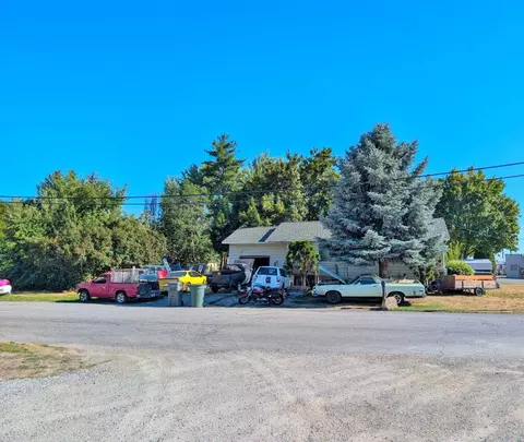 402 E Clay Rd, Chewelah, WA 99109