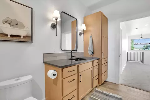 Bath - 20209 E 10 Th Ct, Spokane Valley, WA 99016 photo 5 of 5