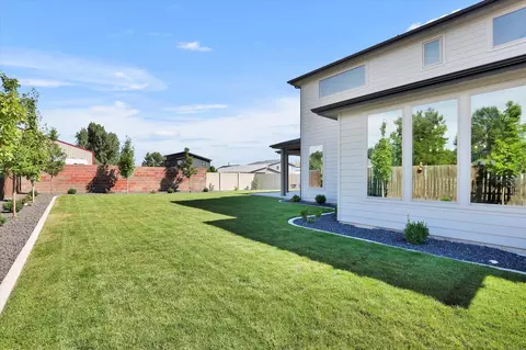 Exterior - 20209 E 10 Th Ct, Spokane Valley, WA 99016 photo 8 of 9