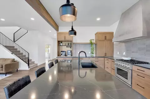 Kitchen - 20209 E 10 Th Ct, Spokane Valley, WA 99016 photo 1 of 4