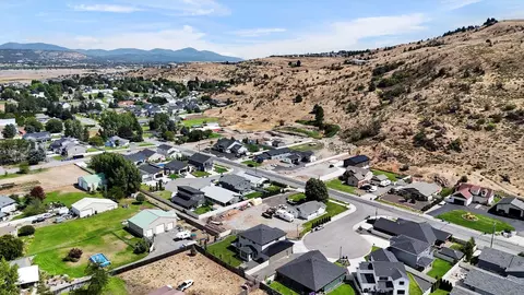 View/Area - 20209 E 10 Th Ct, Spokane Valley, WA 99016 photo 1 of 6