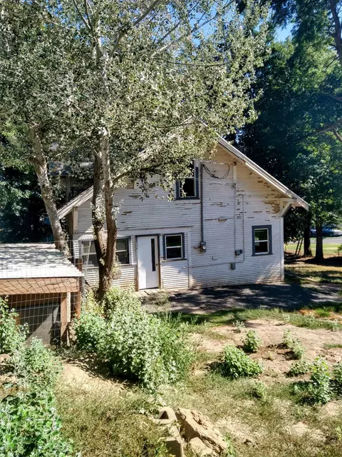 Exterior - 215 N H St, Albion, WA 99102 photo 11 of 12