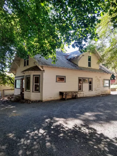 Exterior - 215 N H St, Albion, WA 99102 photo 4 of 12