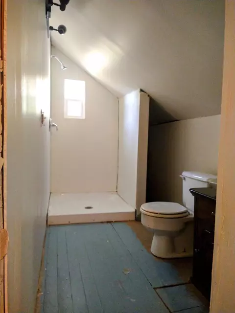 Bath - 215 N H St, Albion, WA 99102 photo 3 of 3