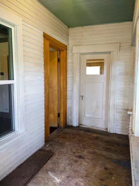 Exterior - 215 N H St, Albion, WA 99102 photo 7 of 12