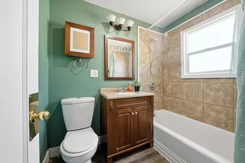 Bath - 4914 E Commerce Ave, Spokane, WA 99212 photo 2 of 4