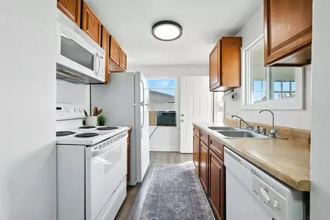 Kitchen - 4914 E Commerce Ave, Spokane, WA 99212 photo 3 of 3