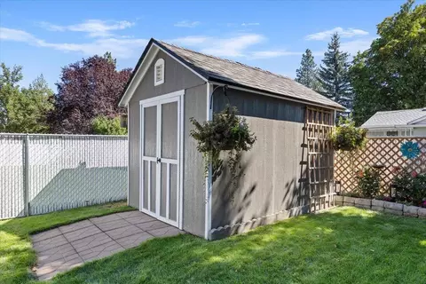 Exterior - 4222 E 23rd Ave, Spokane, WA 99223 photo 8 of 8