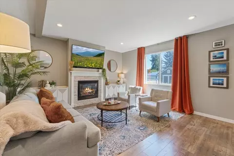 Living - 4222 E 23rd Ave, Spokane, WA 99223 photo 1 of 3