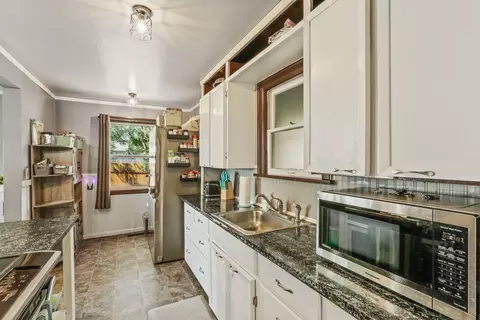 1703 E Broad Ave, Spokane, WA 99207 photo 3