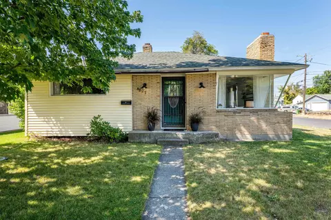 4827 N Elgin St, Spokane, WA 99205