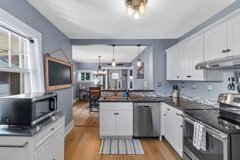 Kitchen - 1821 E 10th Ave, Spokane, WA 99202 photo 2 of 4