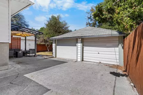 Exterior - 1821 E 10th Ave, Spokane, WA 99202 photo 9 of 9