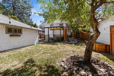 Exterior - 1821 E 10th Ave, Spokane, WA 99202 photo 7 of 9