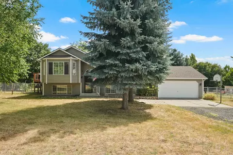 20612 E Watson Ln, Otis Orchards, WA 99027