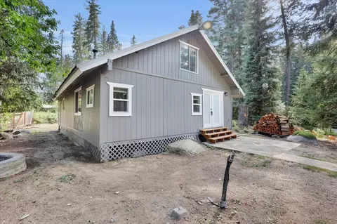 9122 Fertile Valley Rd, Newport, WA 99156