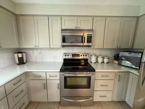Kitchen - 2015 E 56th St, Spokane, WA 99223 photo 3 of 3