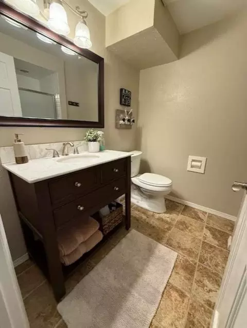 Bath - 2015 E 56th St, Spokane, WA 99223 photo 5 of 6