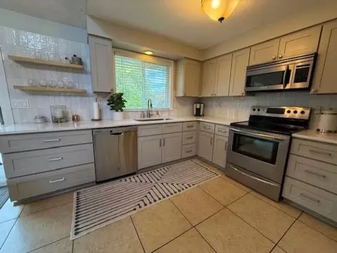 Kitchen - 2015 E 56th St, Spokane, WA 99223 photo 1 of 3