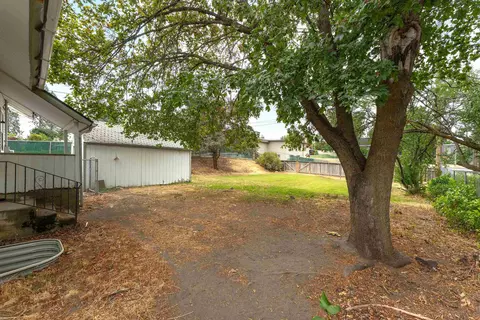 2818 E 33rd Ave, Spokane, WA 99223 photo 32