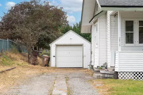 2818 E 33rd Ave, Spokane, WA 99223 photo 4
