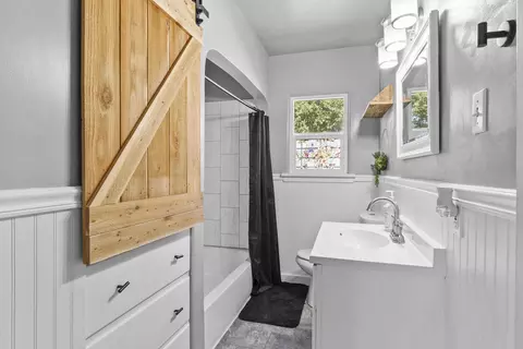Bath - 1703 E Providence Ave, Spokane, WA 99207 photo 1 of 2
