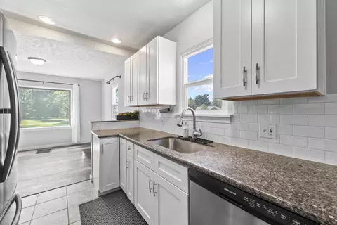Kitchen - 1703 E Providence Ave, Spokane, WA 99207 photo 3 of 3