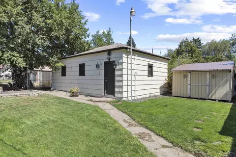 Exterior - 1703 E Providence Ave, Spokane, WA 99207 photo 6 of 16