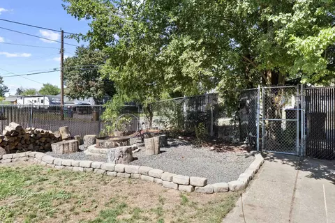 Exterior - 1703 E Providence Ave, Spokane, WA 99207 photo 8 of 16