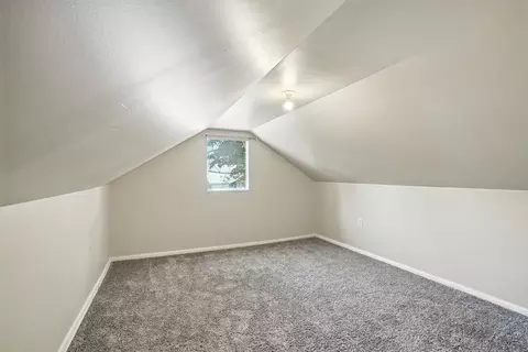Bedroom - 2113 E Marshall Ave, Spokane, WA 99207 photo 3 of 4