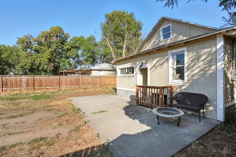 Exterior - 2113 E Marshall Ave, Spokane, WA 99207 photo 3 of 7