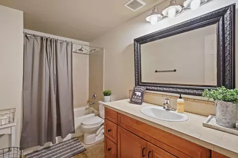 Bath - 813 E Westcrest Rd, Colbert, WA 99005 photo 6 of 6