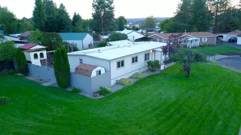 12117 N Sheridan St, Mead, WA 99021