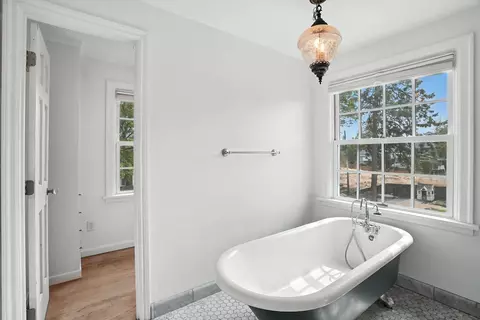 Bath - 310 E 13th Ave, Spokane, WA 99202 photo 5 of 6