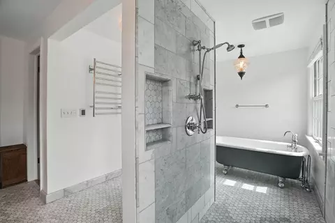 Bath - 310 E 13th Ave, Spokane, WA 99202 photo 3 of 6