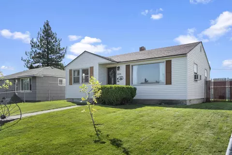 1518 E Sanson Ave, Spokane, WA 99207 photo 34