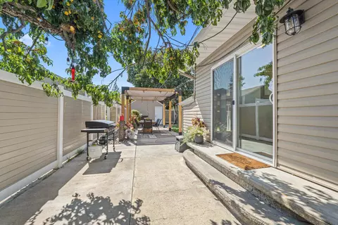 Exterior - 2018 E 5th Ave, Spokane, WA 99202 photo 4 of 13