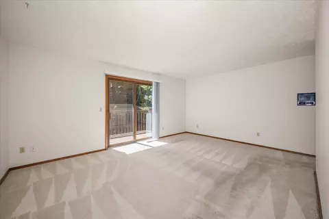 Living - 11910 E 33rd Ave, Spokane, WA 99206 photo 10 of 12
