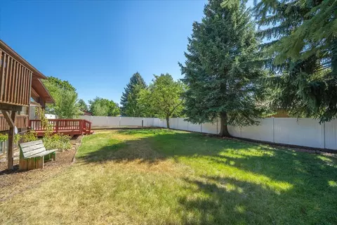 Exterior - 11910 E 33rd Ave, Spokane, WA 99206 photo 12 of 13