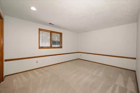 Bedroom - 11910 E 33rd Ave, Spokane, WA 99206 photo 2 of 3