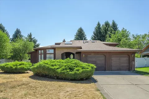 Exterior - 11910 E 33rd Ave, Spokane, WA 99206 photo 2 of 13