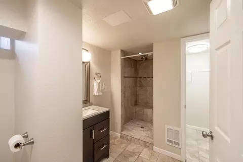 310 E Walton Ave, Spokane, WA 99207 photo 13