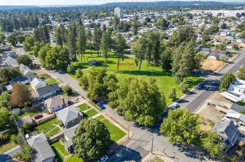 310 E Walton Ave, Spokane, WA 99207 photo 32